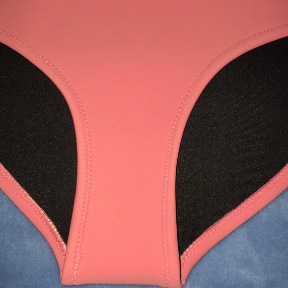 Brand new trendy bikini, high quality - Picture 3 of 3